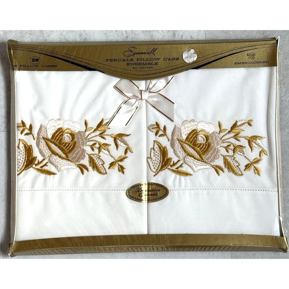 Vintage Spunwell Embroidered 2 Pillowcase Set Ensemble Flowers Cotton MCM